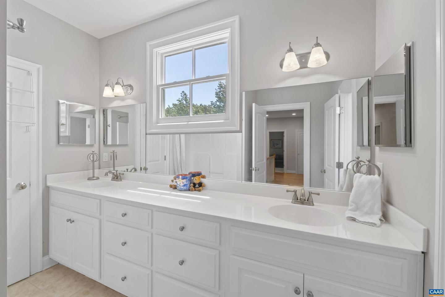 5141 BROOK VIEW RD, CROZET, Virginia 22932, 5 Bedrooms Bedrooms, ,3 BathroomsBathrooms,Residential,For sale,5141 BROOK VIEW RD,665051 MLS # 665051