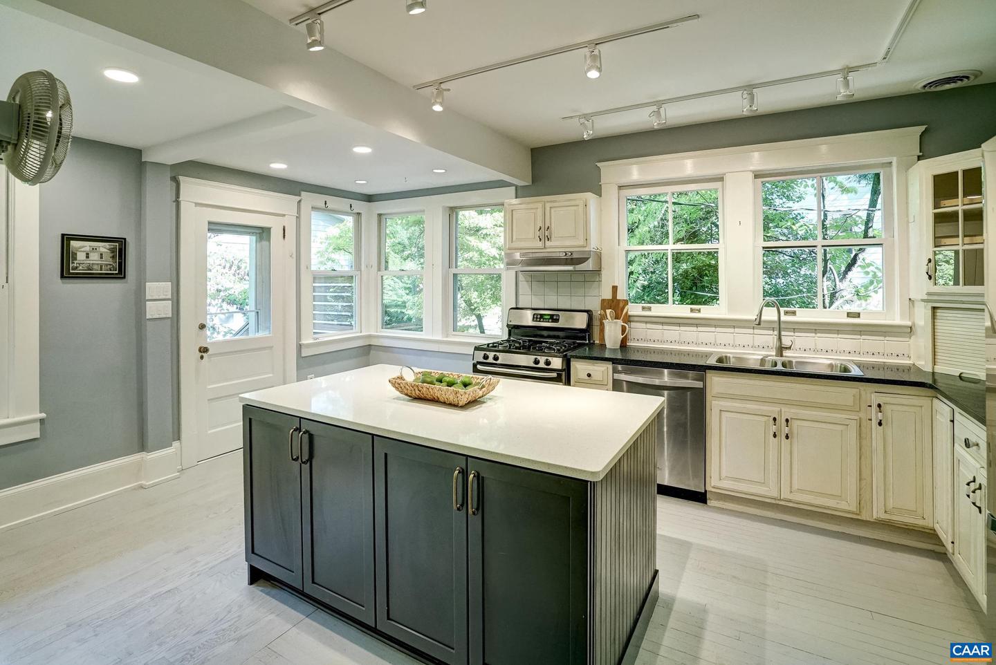2425 JEFFERSON PARK AVE, CHARLOTTESVILLE, Virginia 22903, 6 Bedrooms Bedrooms, ,3 BathroomsBathrooms,Residential,For sale,2425 JEFFERSON PARK AVE,665068 MLS # 665068