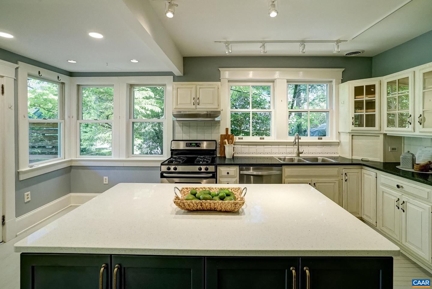 2425 JEFFERSON PARK AVE, CHARLOTTESVILLE, Virginia 22903, 6 Bedrooms Bedrooms, ,3 BathroomsBathrooms,Residential,For sale,2425 JEFFERSON PARK AVE,665068 MLS # 665068