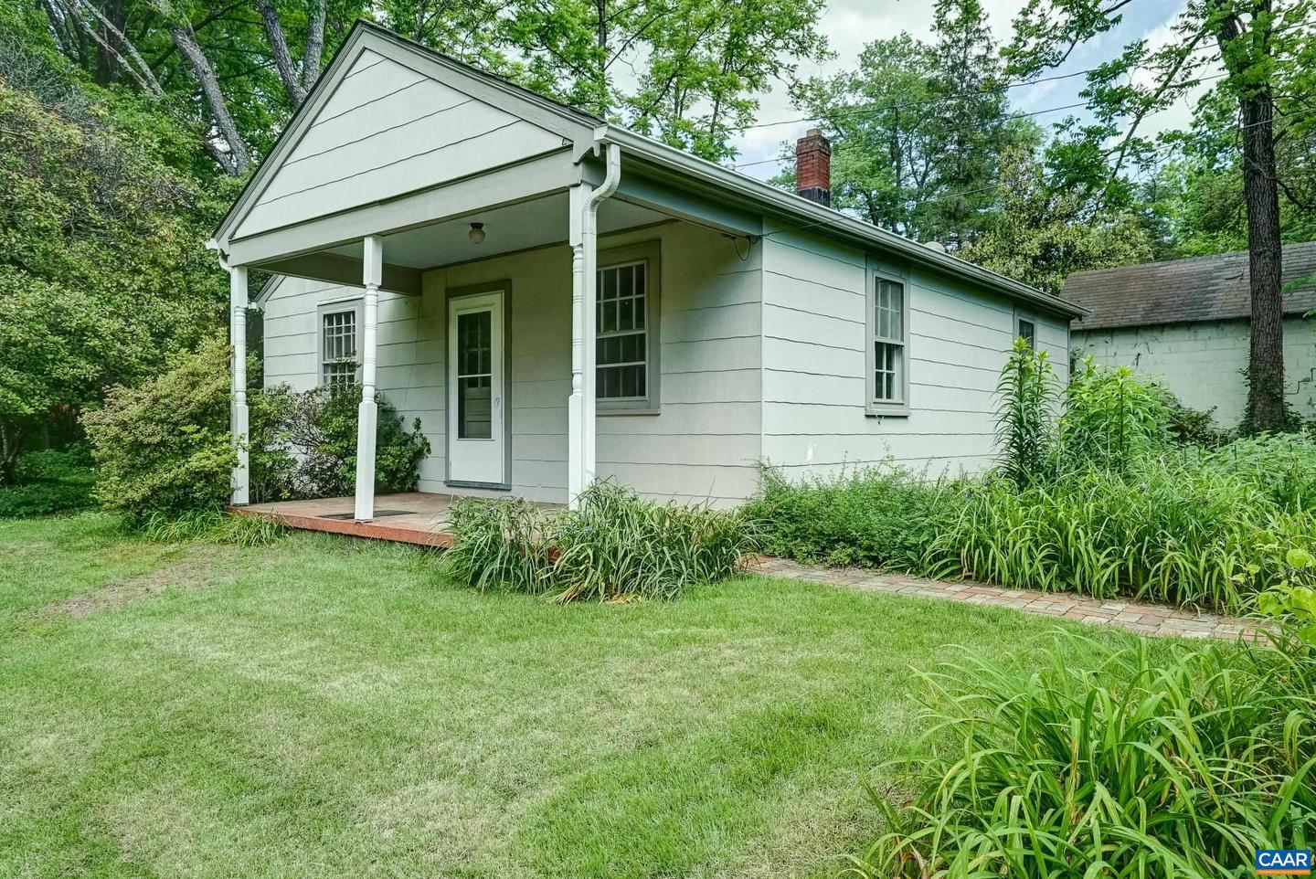 2425 JEFFERSON PARK AVE, CHARLOTTESVILLE, Virginia 22903, 6 Bedrooms Bedrooms, ,3 BathroomsBathrooms,Residential,For sale,2425 JEFFERSON PARK AVE,665068 MLS # 665068