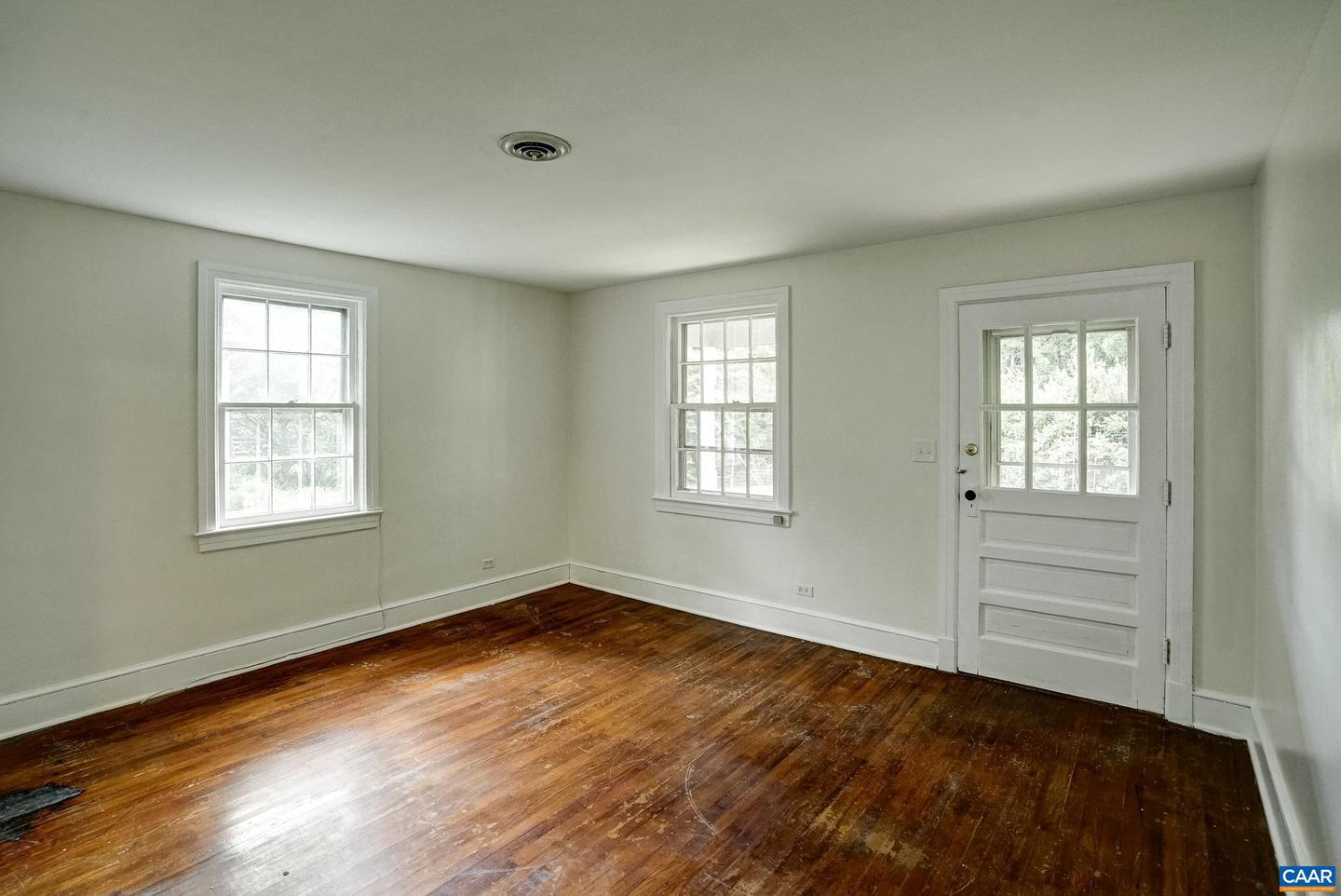 2425 JEFFERSON PARK AVE, CHARLOTTESVILLE, Virginia 22903, 6 Bedrooms Bedrooms, ,3 BathroomsBathrooms,Residential,For sale,2425 JEFFERSON PARK AVE,665068 MLS # 665068