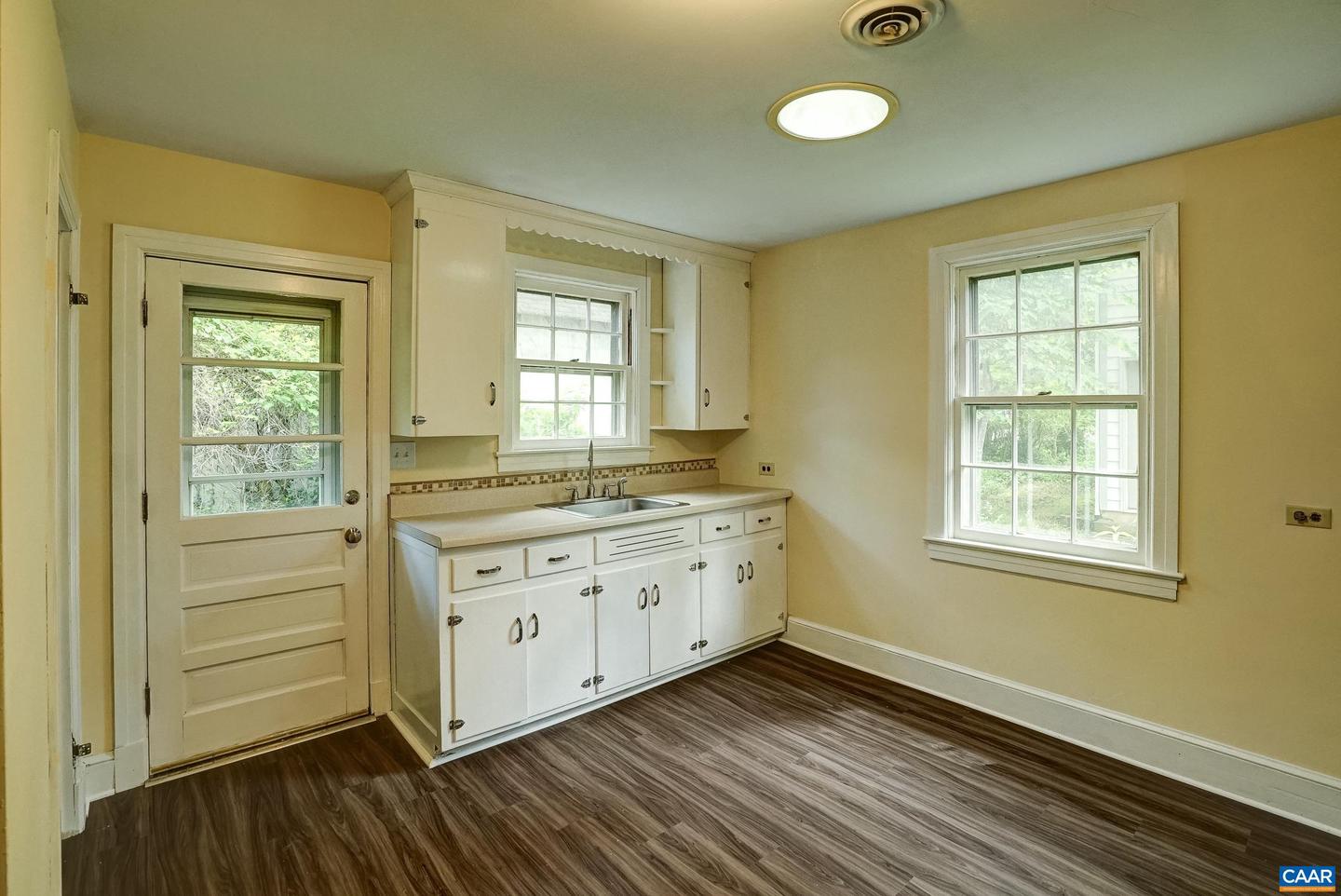 2425 JEFFERSON PARK AVE, CHARLOTTESVILLE, Virginia 22903, 6 Bedrooms Bedrooms, ,3 BathroomsBathrooms,Residential,For sale,2425 JEFFERSON PARK AVE,665068 MLS # 665068