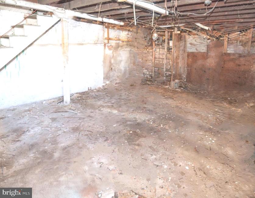 1531 U ST SE, WASHINGTON, District Of Columbia 20020, 2 Bedrooms Bedrooms, ,1 BathroomBathrooms,Residential,For sale,1531 U ST SE,DCDC2203054 MLS # DCDC2203054