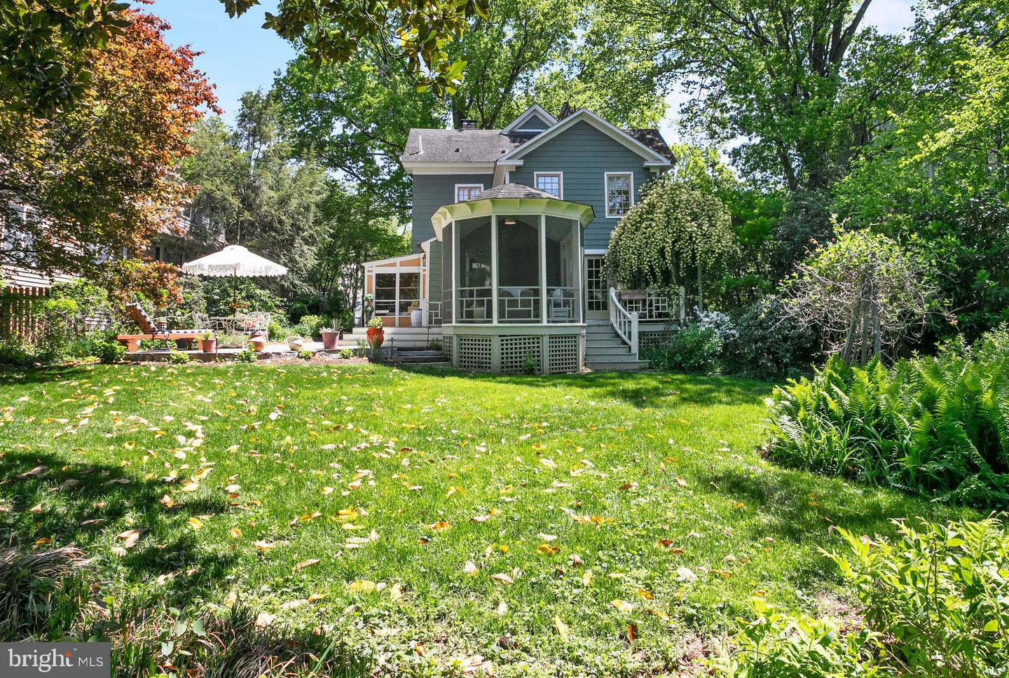 1506 N NICHOLAS ST, ARLINGTON, Virginia 22205, 4 Bedrooms Bedrooms, ,2 BathroomsBathrooms,Residential,For sale,1506 N NICHOLAS ST,VAAR2058380 MLS # VAAR2058380