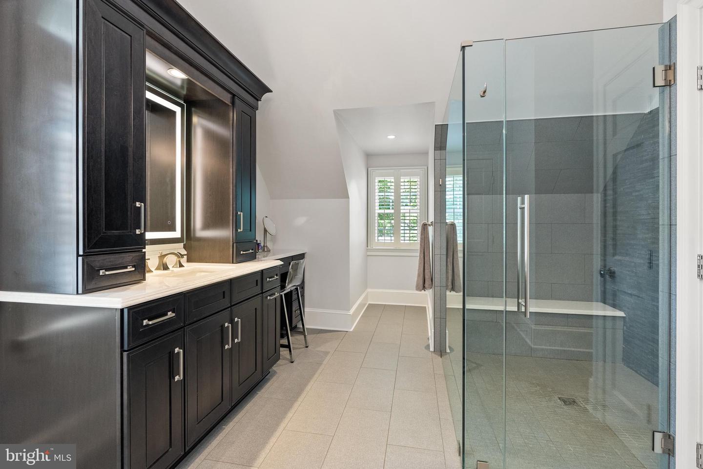 6707 LUPINE LN, MCLEAN, Virginia 22101, 6 Bedrooms Bedrooms, ,6 BathroomsBathrooms,Residential,For sale,6707 LUPINE LN,VAFX2243902 MLS # VAFX2243902