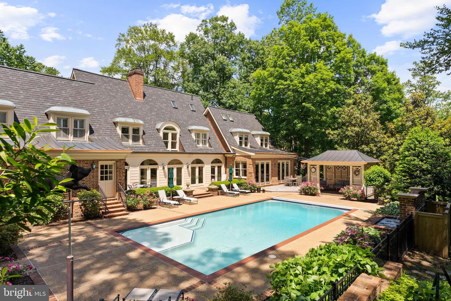 6707 LUPINE LN, MCLEAN, Virginia 22101, 6 Bedrooms Bedrooms, ,6 BathroomsBathrooms,Residential,For sale,6707 LUPINE LN,VAFX2243902 MLS # VAFX2243902