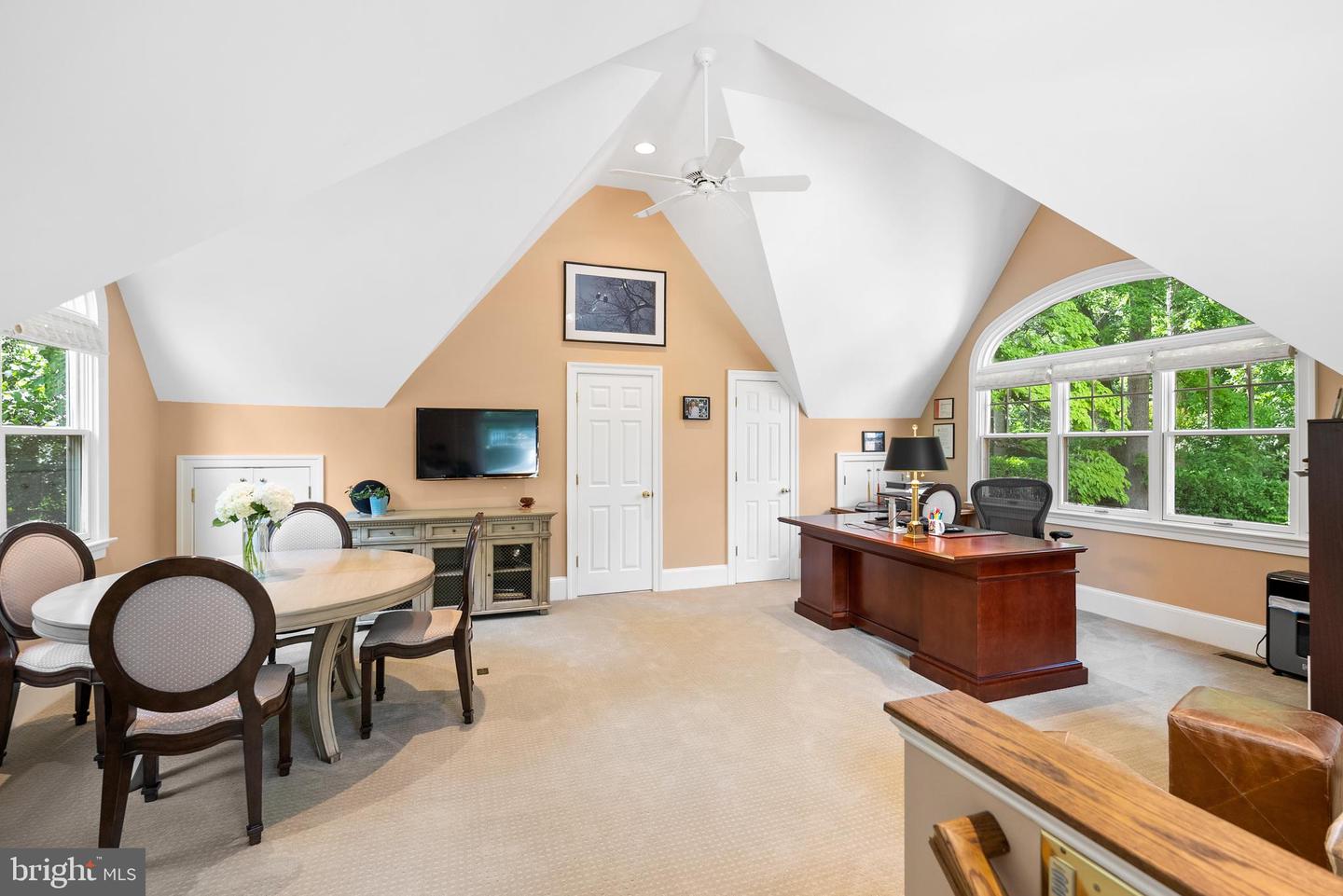 6707 LUPINE LN, MCLEAN, Virginia 22101, 6 Bedrooms Bedrooms, ,6 BathroomsBathrooms,Residential,For sale,6707 LUPINE LN,VAFX2243902 MLS # VAFX2243902