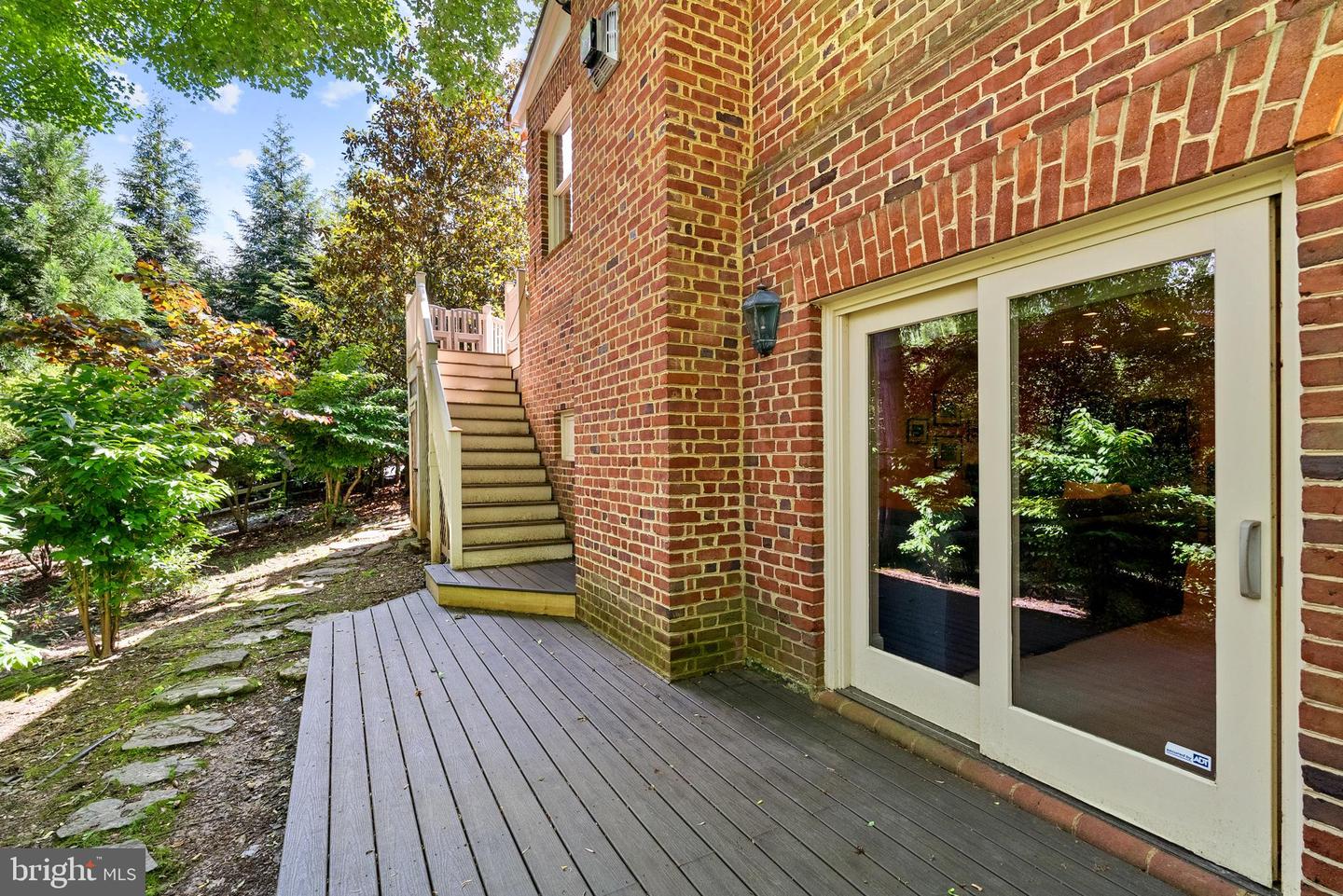 6707 LUPINE LN, MCLEAN, Virginia 22101, 6 Bedrooms Bedrooms, ,6 BathroomsBathrooms,Residential,For sale,6707 LUPINE LN,VAFX2243902 MLS # VAFX2243902