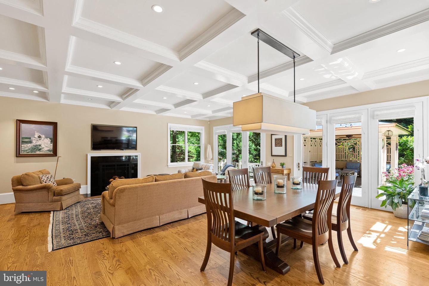 6707 LUPINE LN, MCLEAN, Virginia 22101, 6 Bedrooms Bedrooms, ,6 BathroomsBathrooms,Residential,For sale,6707 LUPINE LN,VAFX2243902 MLS # VAFX2243902