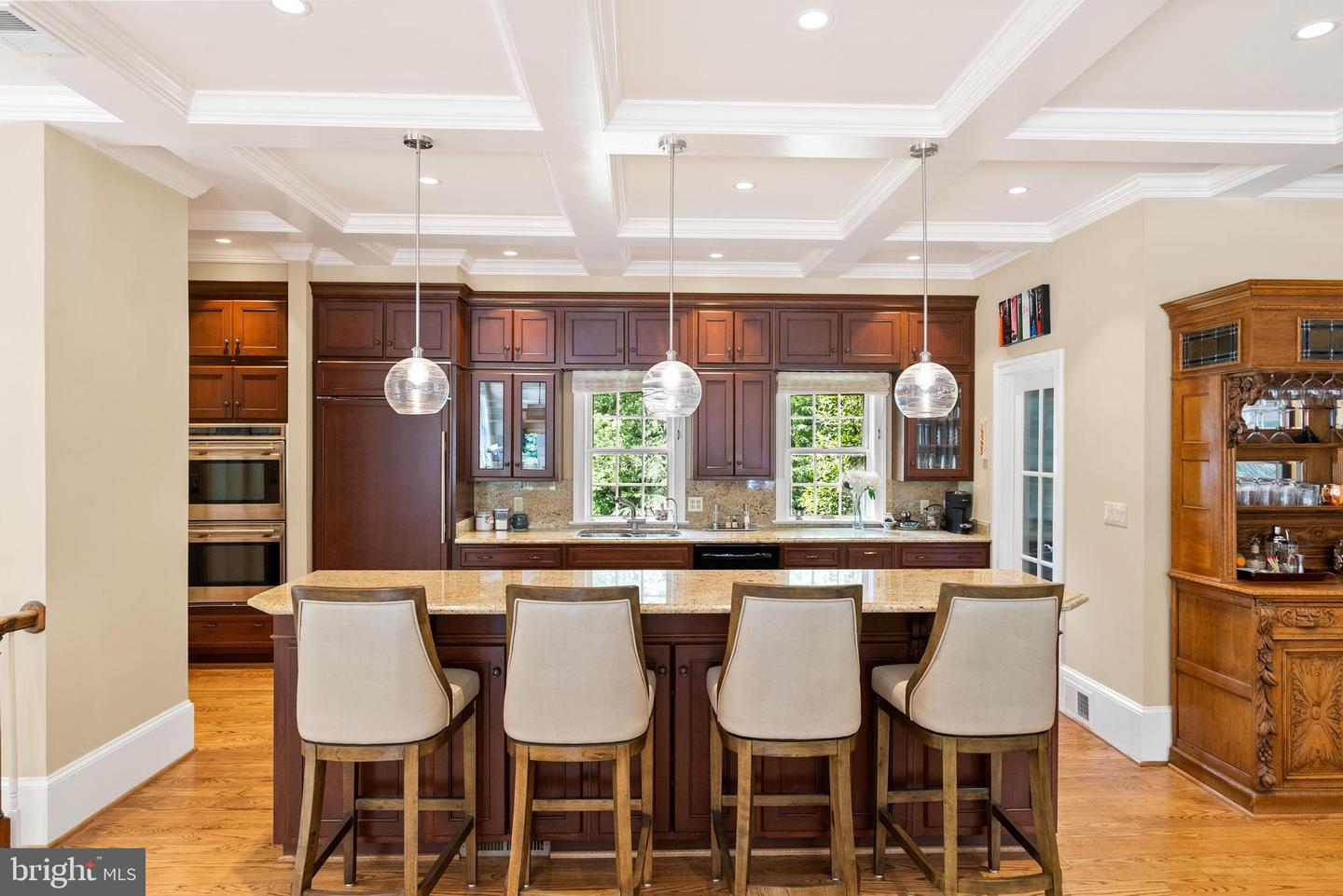 6707 LUPINE LN, MCLEAN, Virginia 22101, 6 Bedrooms Bedrooms, ,6 BathroomsBathrooms,Residential,For sale,6707 LUPINE LN,VAFX2243902 MLS # VAFX2243902