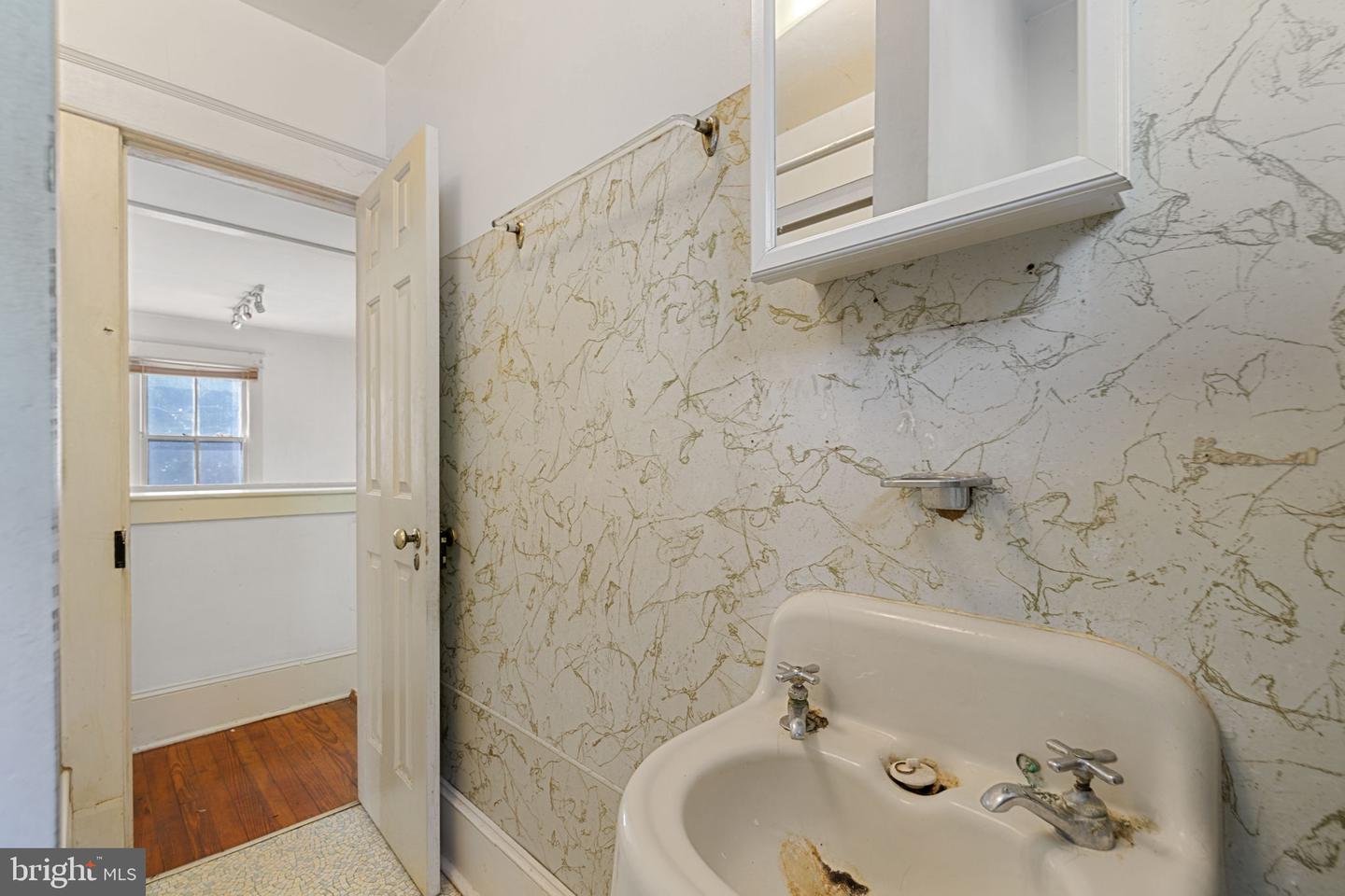 410 N WEST ST, CULPEPER, Virginia 22701, 3 Bedrooms Bedrooms, ,3 BathroomsBathrooms,Residential,For sale,410 N WEST ST,VACU2010698 MLS # VACU2010698