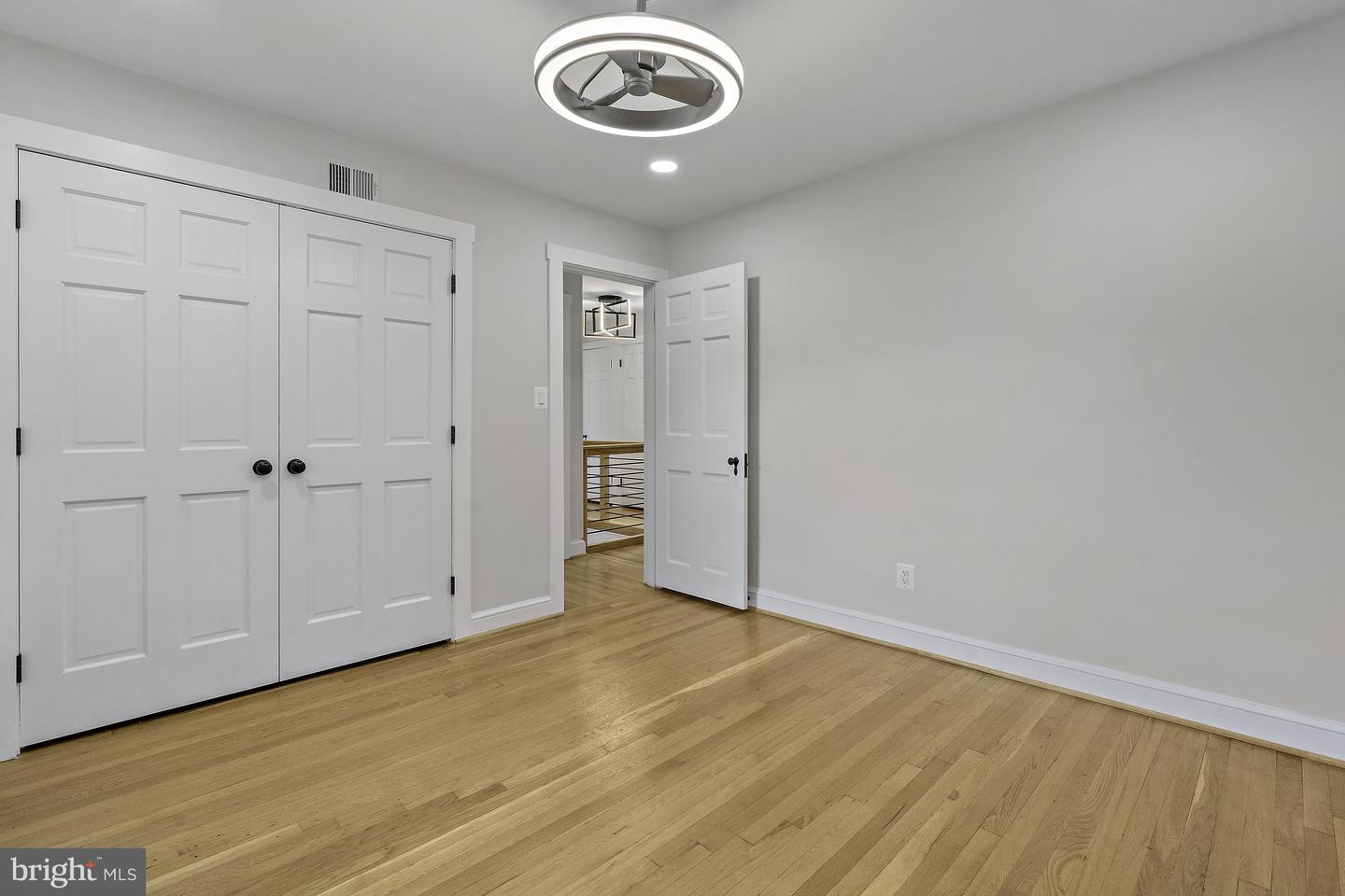 3801 LORCOM LN N, ARLINGTON, Virginia 22207, 3 Bedrooms Bedrooms, ,4 BathroomsBathrooms,Residential,For sale,3801 LORCOM LN N,VAAR2058386 MLS # VAAR2058386