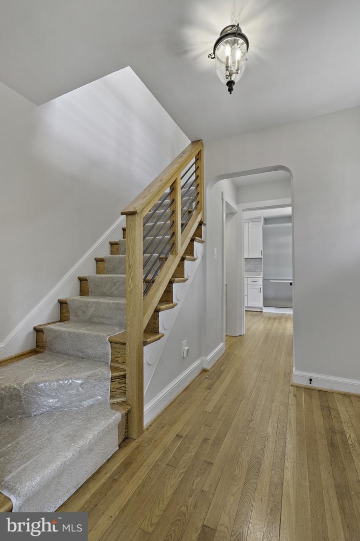 3801 LORCOM LN N, ARLINGTON, Virginia 22207, 3 Bedrooms Bedrooms, ,4 BathroomsBathrooms,Residential,For sale,3801 LORCOM LN N,VAAR2058386 MLS # VAAR2058386