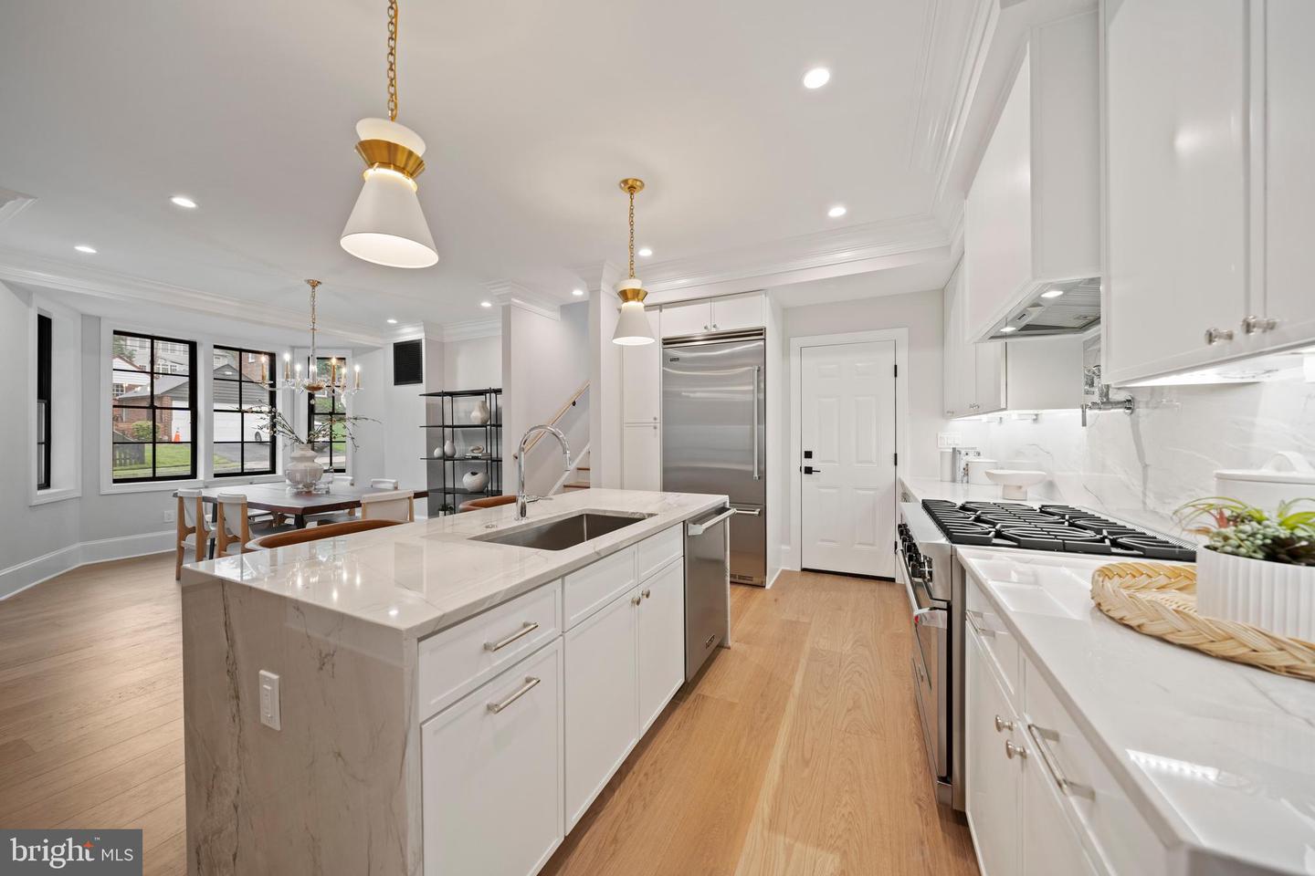 5376 28TH ST NW, WASHINGTON, District Of Columbia 20015, 5 Bedrooms Bedrooms, ,4 BathroomsBathrooms,Residential,For sale,5376 28TH ST NW,DCDC2203136 MLS # DCDC2203136