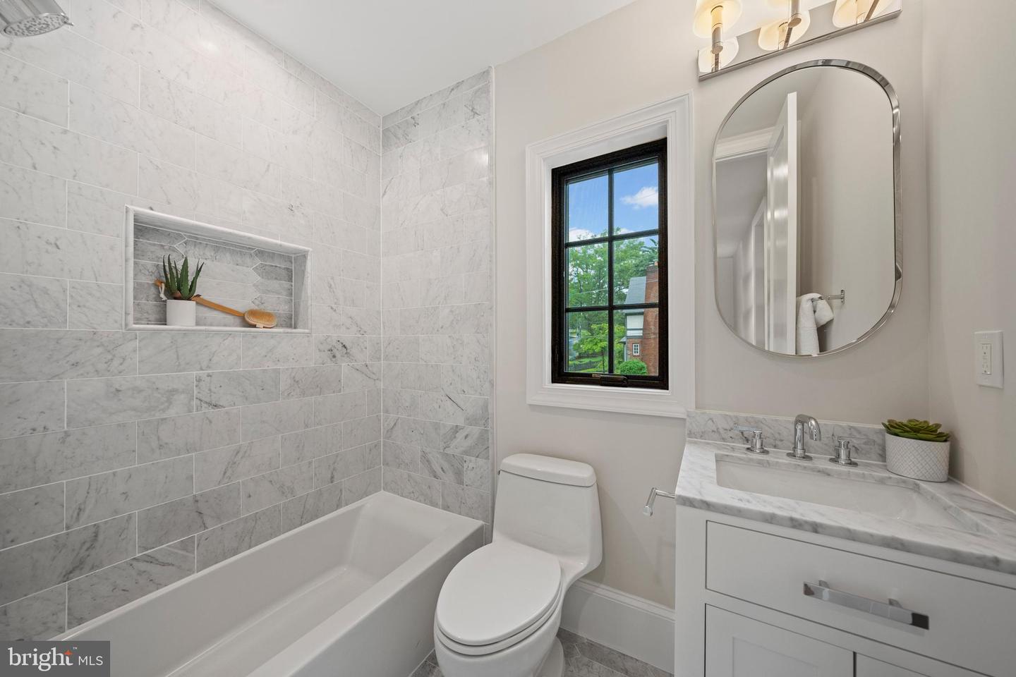 5376 28TH ST NW, WASHINGTON, District Of Columbia 20015, 5 Bedrooms Bedrooms, ,4 BathroomsBathrooms,Residential,For sale,5376 28TH ST NW,DCDC2203136 MLS # DCDC2203136