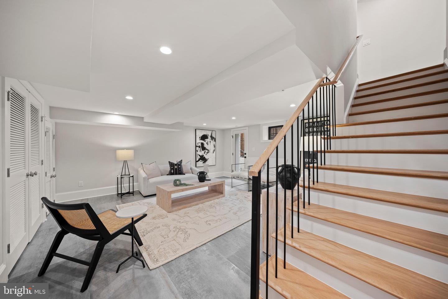 5376 28TH ST NW, WASHINGTON, District Of Columbia 20015, 5 Bedrooms Bedrooms, ,4 BathroomsBathrooms,Residential,For sale,5376 28TH ST NW,DCDC2203136 MLS # DCDC2203136