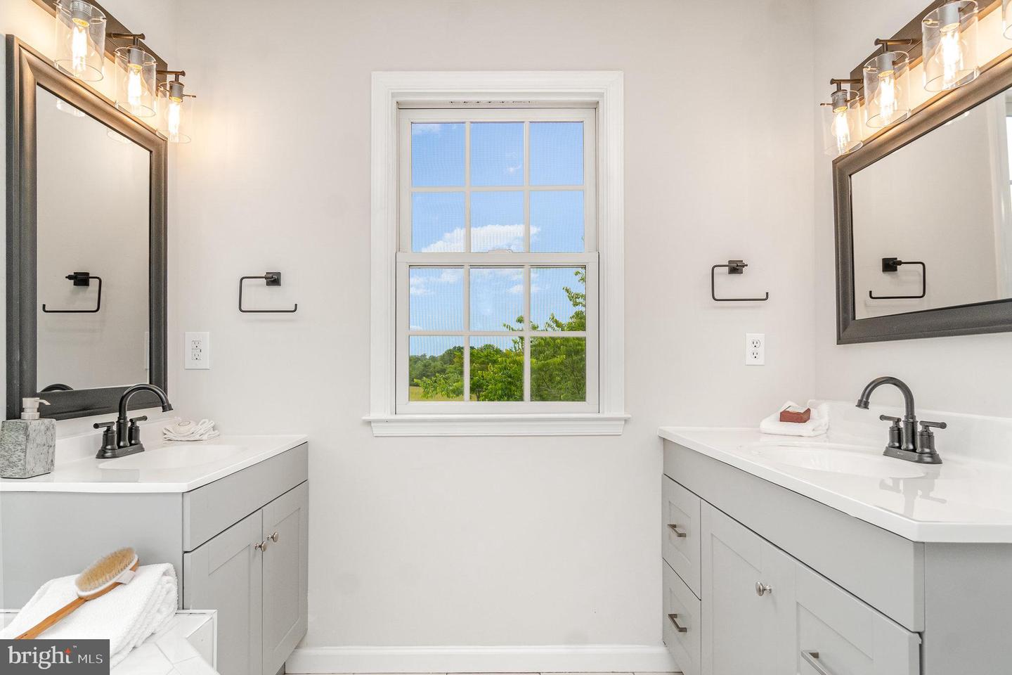 11966 BLUEGRASS CT, NOKESVILLE, Virginia 20181, 4 Bedrooms Bedrooms, ,2 BathroomsBathrooms,Residential,For sale,11966 BLUEGRASS CT,VAPW2095844 MLS # VAPW2095844