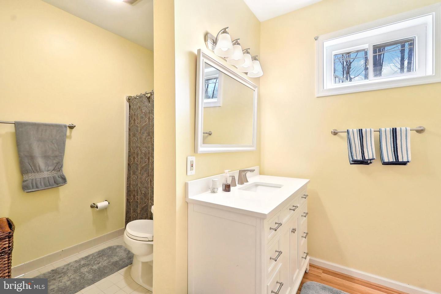 7951 KELLY ANN CT, FAIRFAX STATION, Virginia 22039, 5 Bedrooms Bedrooms, ,5 BathroomsBathrooms,Residential,For sale,7951 KELLY ANN CT,VAFX2244152 MLS # VAFX2244152