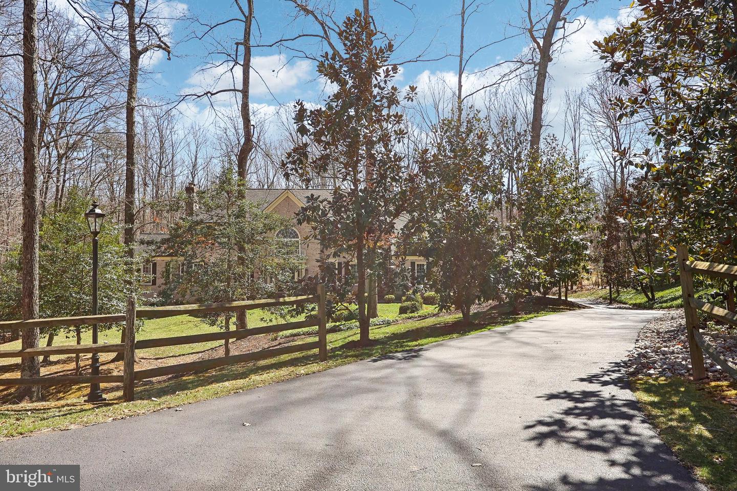7951 KELLY ANN CT, FAIRFAX STATION, Virginia 22039, 5 Bedrooms Bedrooms, ,5 BathroomsBathrooms,Residential,For sale,7951 KELLY ANN CT,VAFX2244152 MLS # VAFX2244152