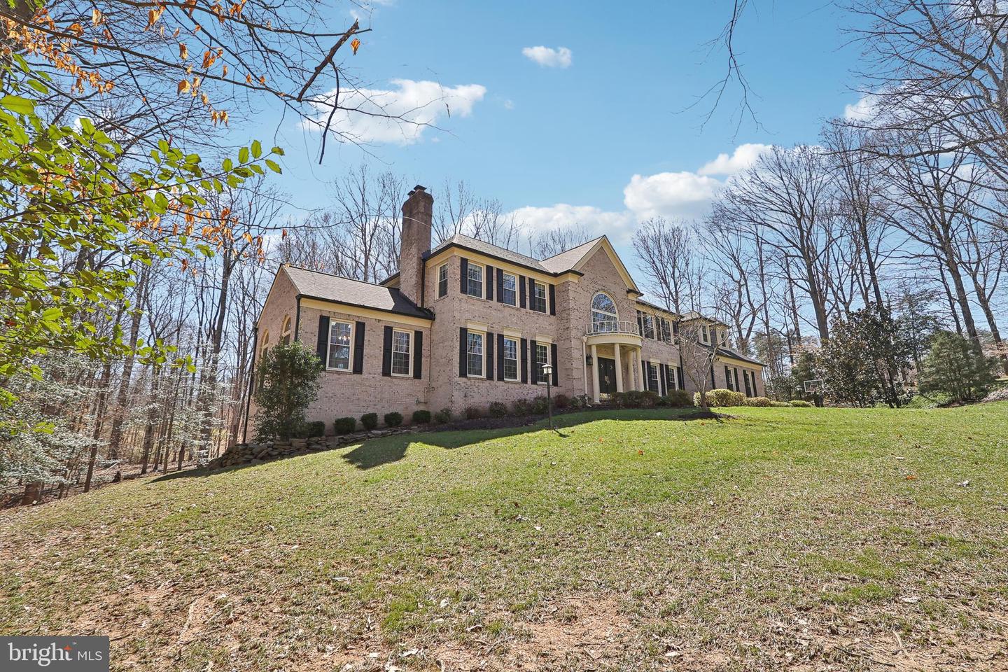 7951 KELLY ANN CT, FAIRFAX STATION, Virginia 22039, 5 Bedrooms Bedrooms, ,5 BathroomsBathrooms,Residential,For sale,7951 KELLY ANN CT,VAFX2244152 MLS # VAFX2244152