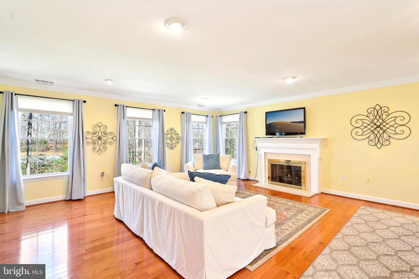 7951 KELLY ANN CT, FAIRFAX STATION, Virginia 22039, 5 Bedrooms Bedrooms, ,5 BathroomsBathrooms,Residential,For sale,7951 KELLY ANN CT,VAFX2244152 MLS # VAFX2244152