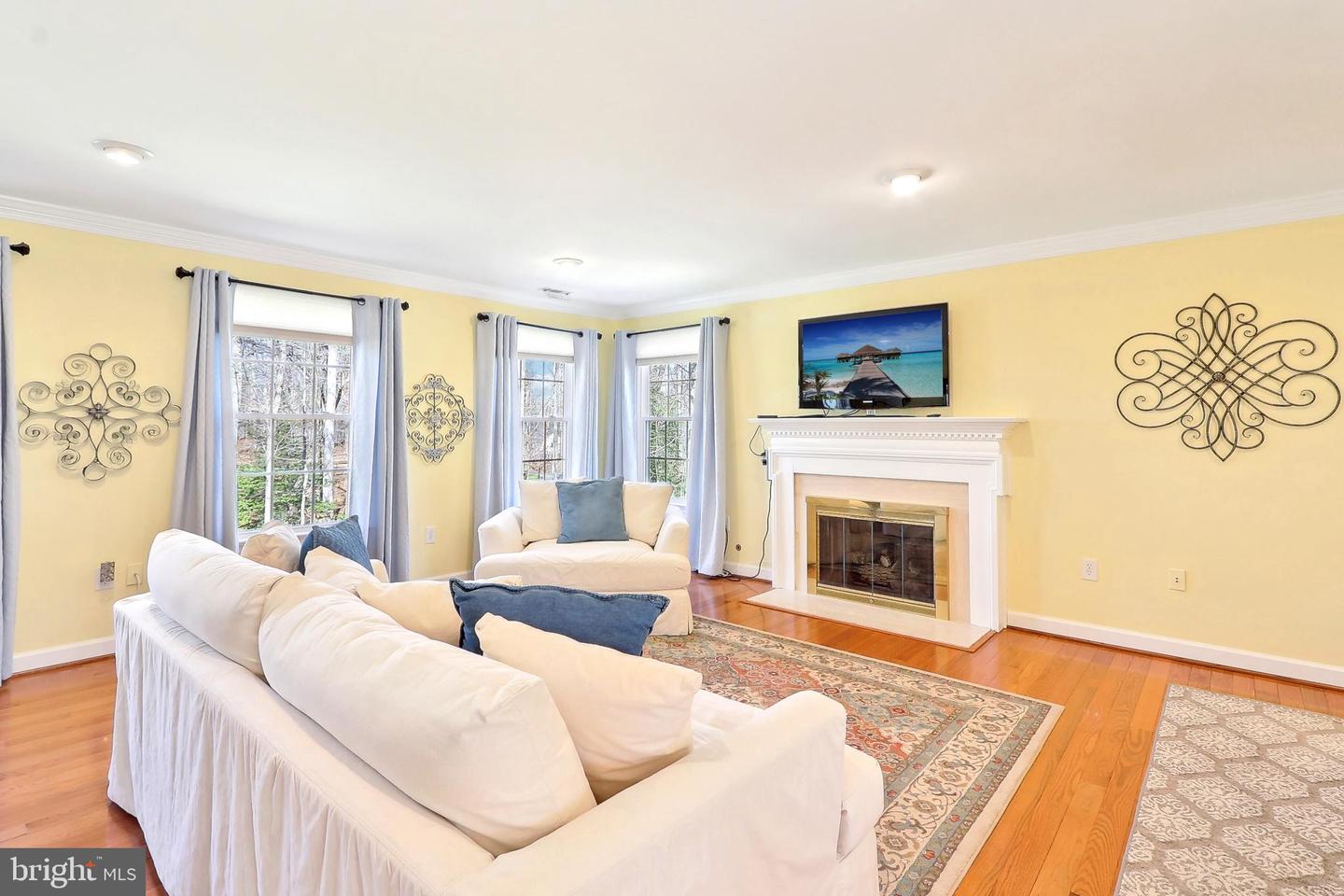 7951 KELLY ANN CT, FAIRFAX STATION, Virginia 22039, 5 Bedrooms Bedrooms, ,5 BathroomsBathrooms,Residential,For sale,7951 KELLY ANN CT,VAFX2244152 MLS # VAFX2244152