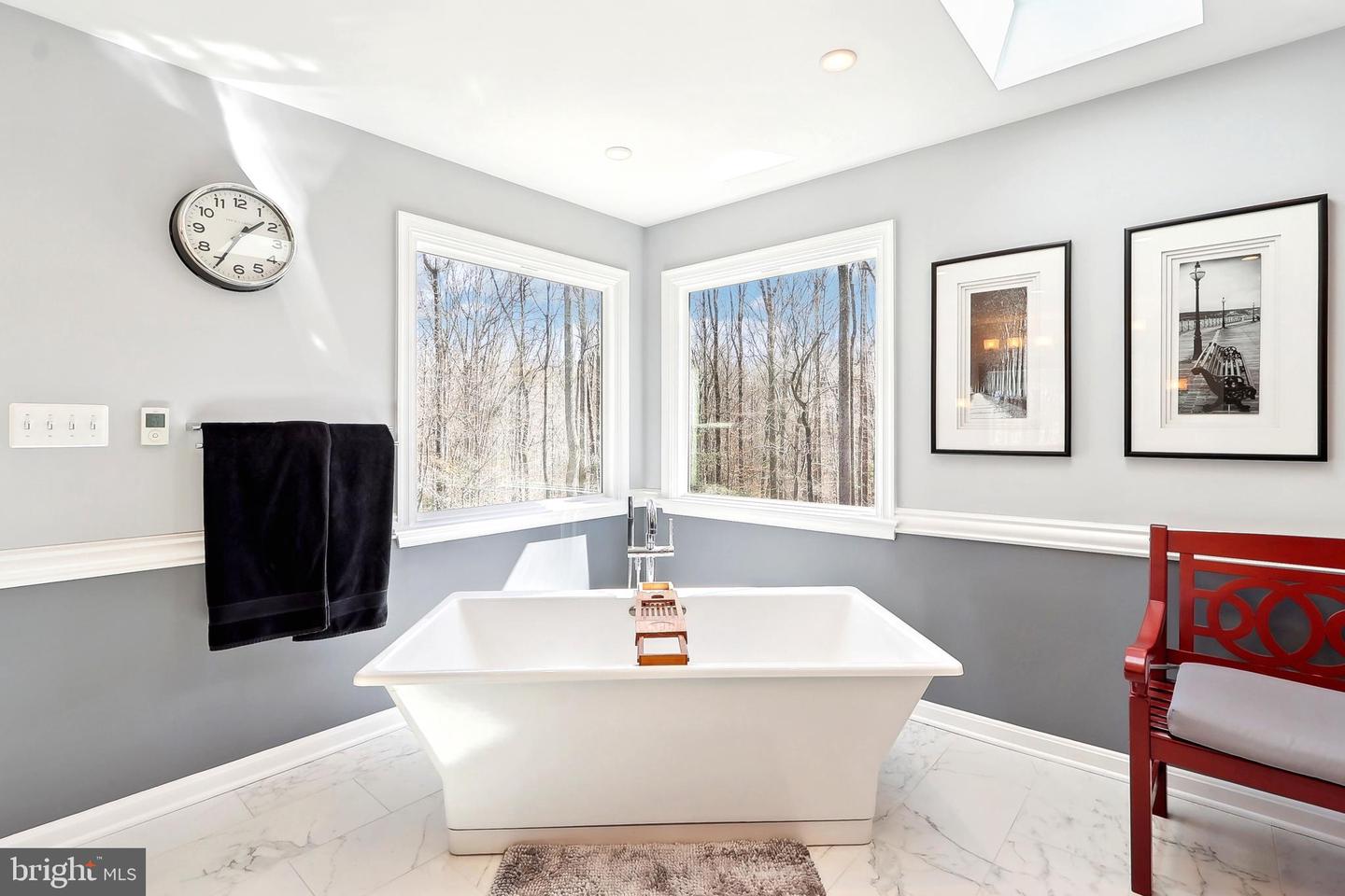 7951 KELLY ANN CT, FAIRFAX STATION, Virginia 22039, 5 Bedrooms Bedrooms, ,5 BathroomsBathrooms,Residential,For sale,7951 KELLY ANN CT,VAFX2244152 MLS # VAFX2244152