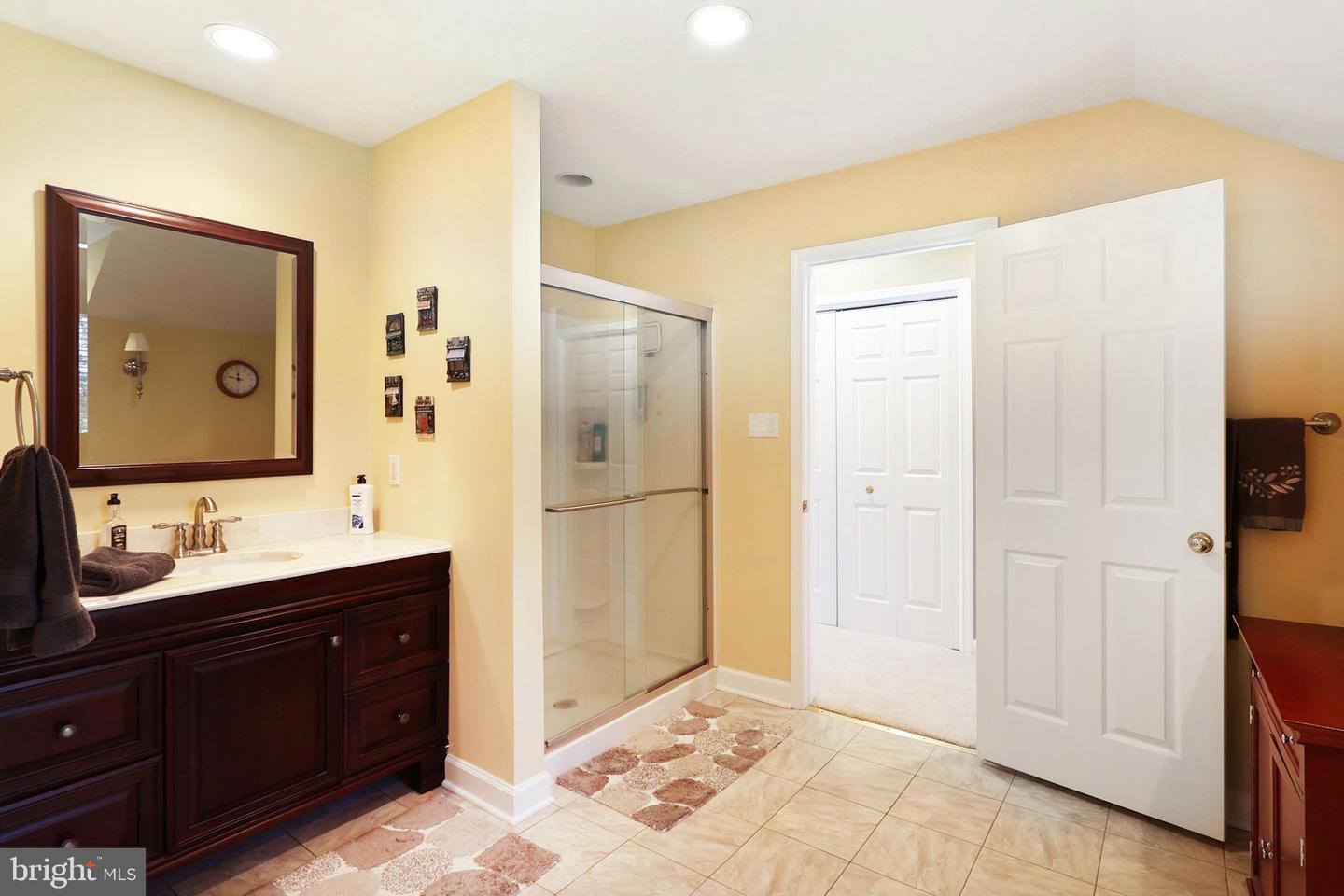 7951 KELLY ANN CT, FAIRFAX STATION, Virginia 22039, 5 Bedrooms Bedrooms, ,5 BathroomsBathrooms,Residential,For sale,7951 KELLY ANN CT,VAFX2244152 MLS # VAFX2244152