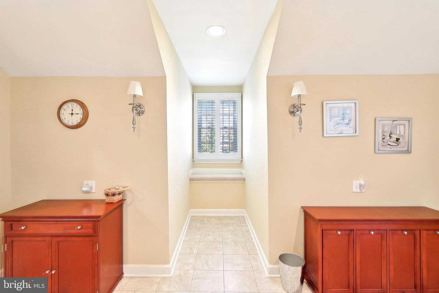 7951 KELLY ANN CT, FAIRFAX STATION, Virginia 22039, 5 Bedrooms Bedrooms, ,5 BathroomsBathrooms,Residential,For sale,7951 KELLY ANN CT,VAFX2244152 MLS # VAFX2244152