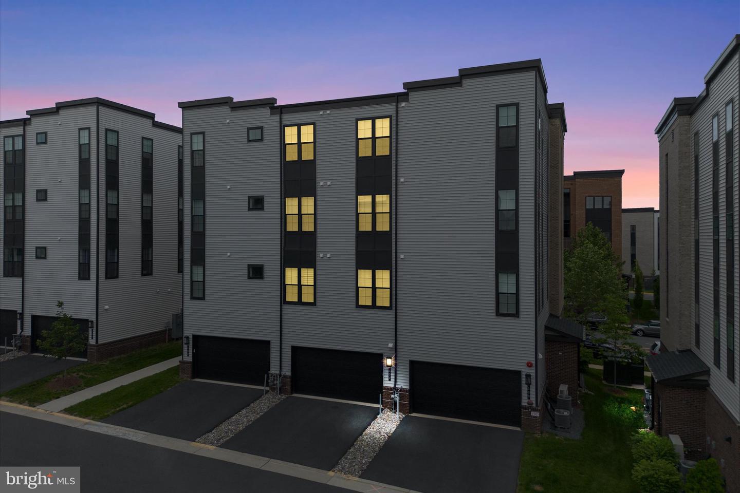 43443 CROSON LN #400, ASHBURN, Virginia 20148, 3 Bedrooms Bedrooms, ,2 BathroomsBathrooms,Residential,For sale,43443 CROSON LN #400,VALO2098264 MLS # VALO2098264