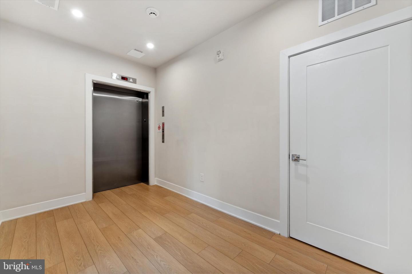 43443 CROSON LN #400, ASHBURN, Virginia 20148, 3 Bedrooms Bedrooms, ,2 BathroomsBathrooms,Residential,For sale,43443 CROSON LN #400,VALO2098264 MLS # VALO2098264