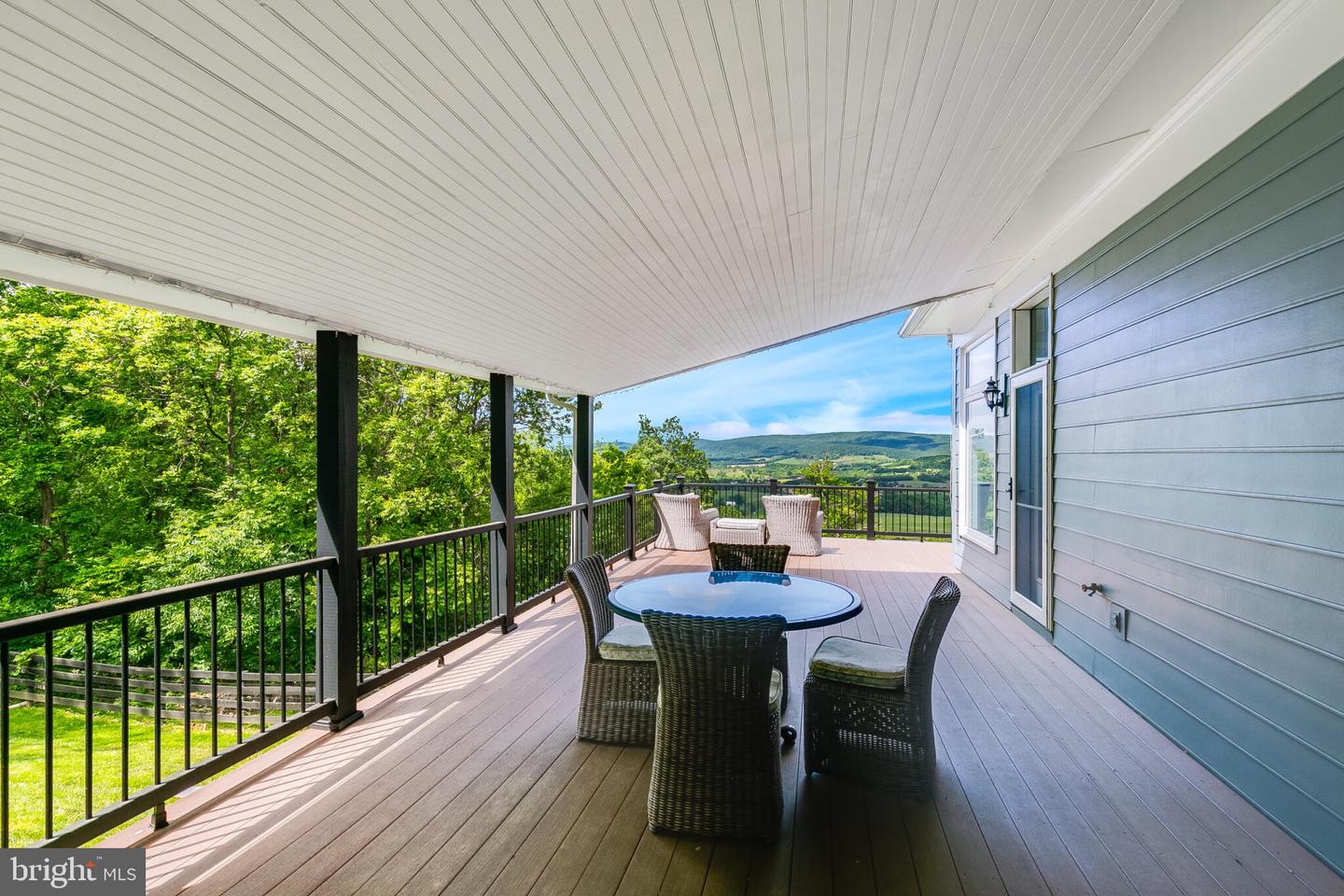 14812 MANOR VIEW, HILLSBORO, Virginia 20132, 4 Bedrooms Bedrooms, ,3 BathroomsBathrooms,Residential,For sale,14812 MANOR VIEW,VALO2098280 MLS # VALO2098280