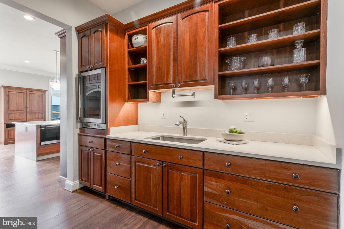 14812 MANOR VIEW, HILLSBORO, Virginia 20132, 4 Bedrooms Bedrooms, ,3 BathroomsBathrooms,Residential,For sale,14812 MANOR VIEW,VALO2098280 MLS # VALO2098280