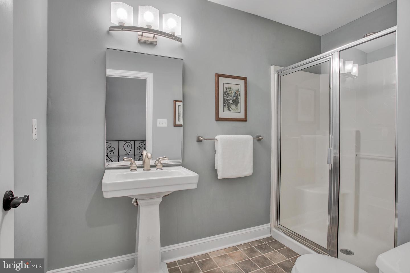 14812 MANOR VIEW, HILLSBORO, Virginia 20132, 4 Bedrooms Bedrooms, ,3 BathroomsBathrooms,Residential,For sale,14812 MANOR VIEW,VALO2098280 MLS # VALO2098280