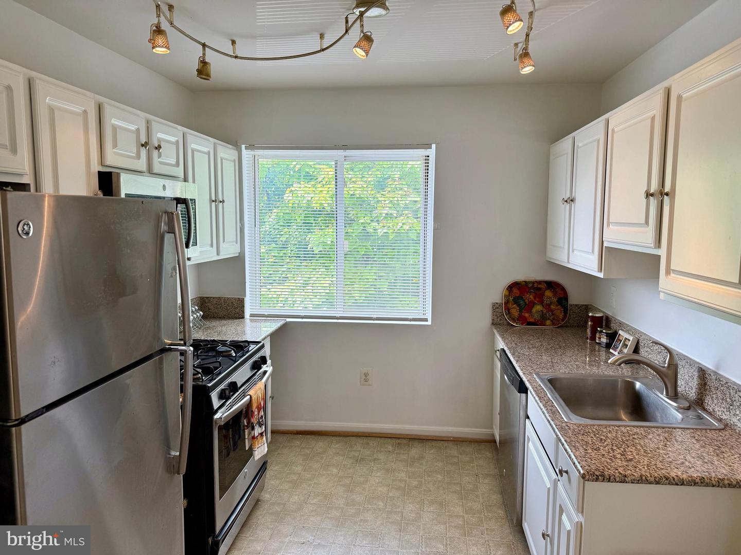 4212 BENNING RD NE #6, WASHINGTON, District Of Columbia 20019, 2 Bedrooms Bedrooms, ,1 BathroomBathrooms,Residential,For sale,4212 BENNING RD NE #6,DCDC2203142 MLS # DCDC2203142