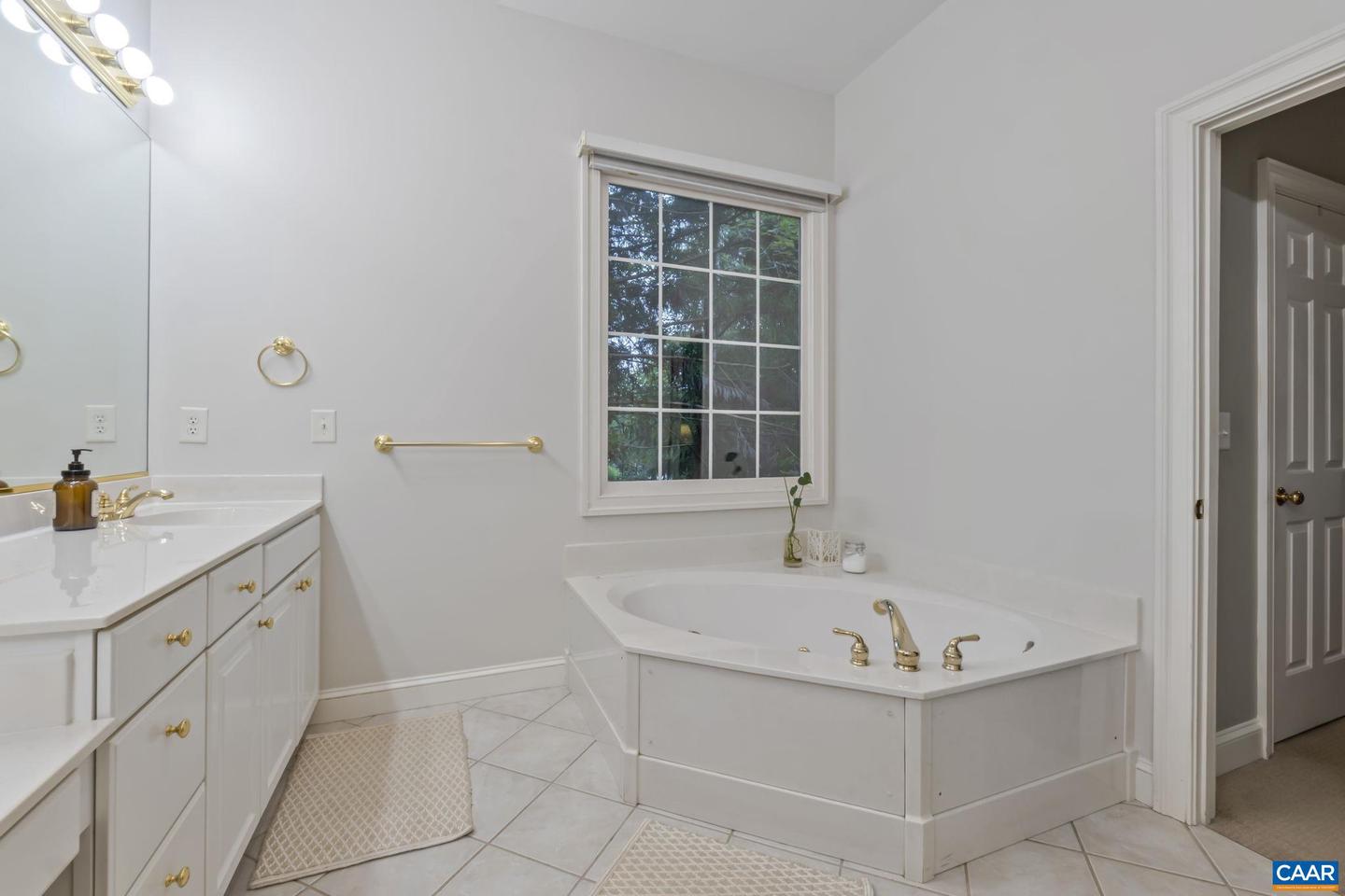2402 PENDOWER LN, KESWICK, Virginia 22947, 5 Bedrooms Bedrooms, ,5 BathroomsBathrooms,Residential,For sale,2402 PENDOWER LN,665095 MLS # 665095