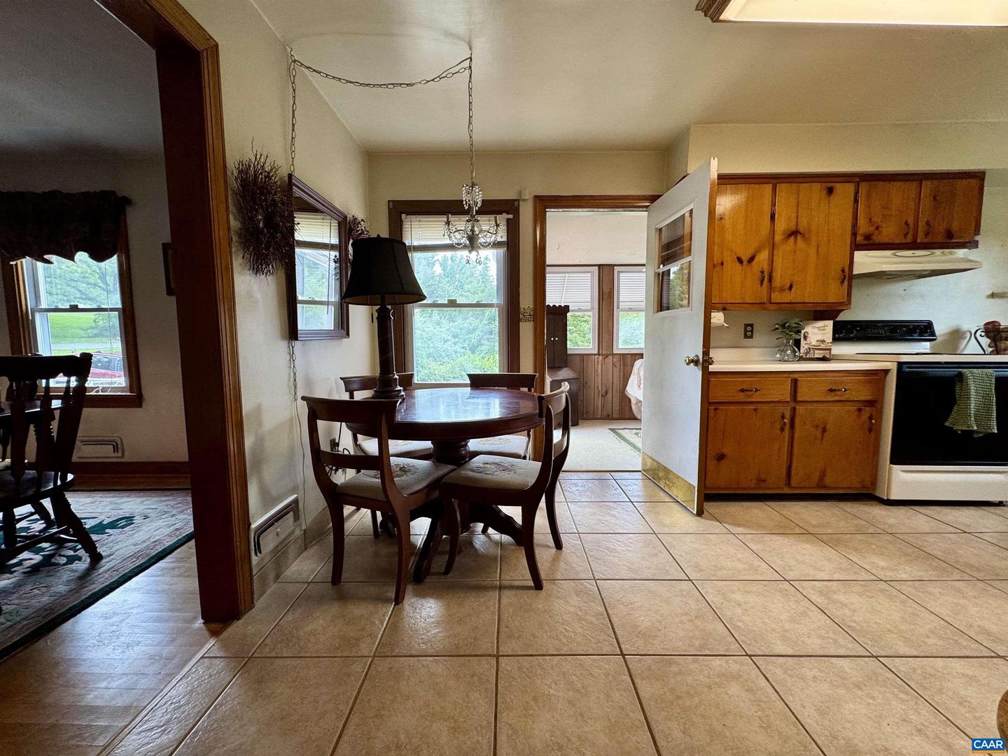1820 SPRINGHILL RD, STAUNTON, Virginia 24401, 4 Bedrooms Bedrooms, ,3 BathroomsBathrooms,Residential,For sale,1820 SPRINGHILL RD,665103 MLS # 665103