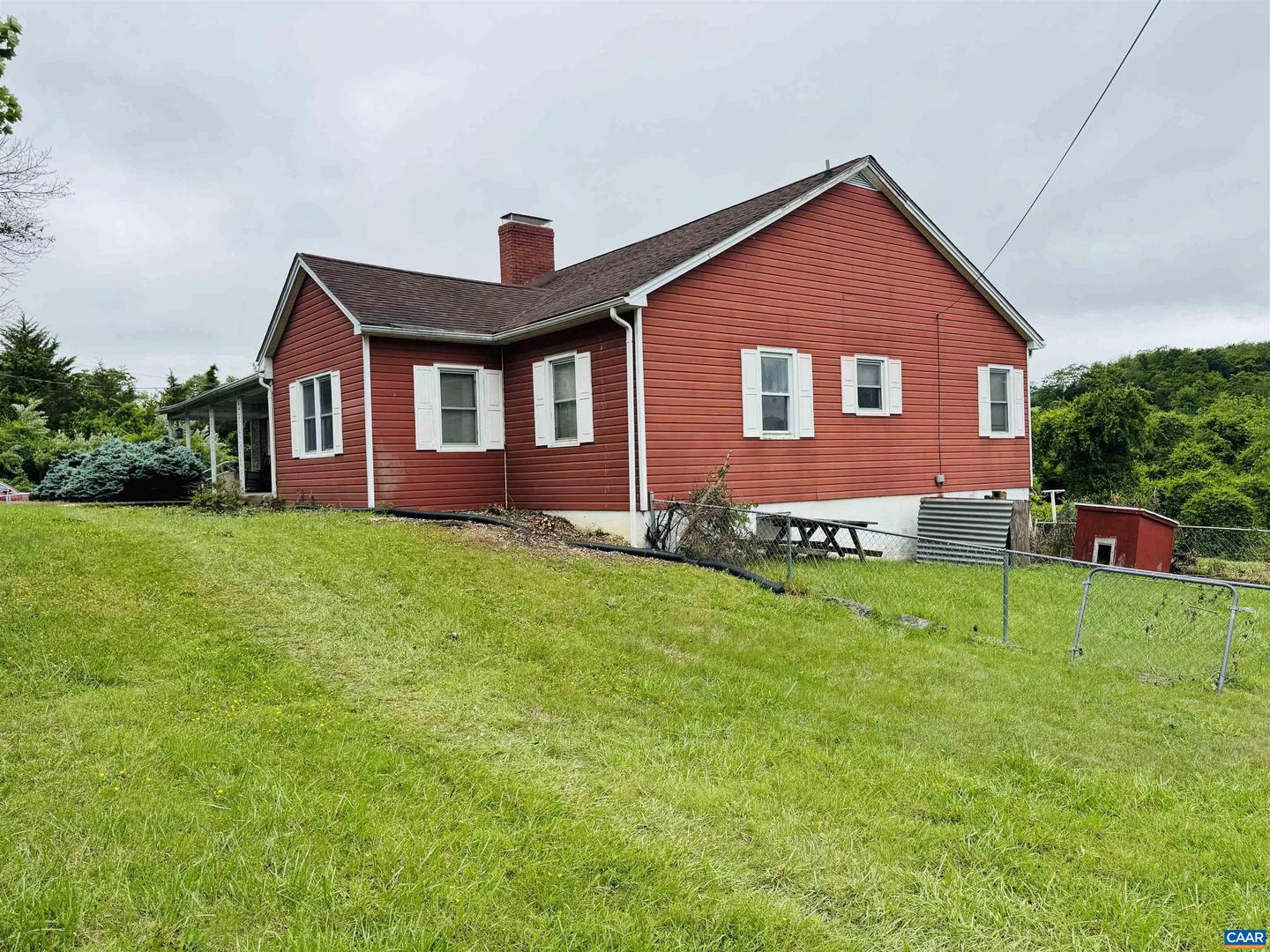1820 SPRINGHILL RD, STAUNTON, Virginia 24401, 4 Bedrooms Bedrooms, ,3 BathroomsBathrooms,Residential,For sale,1820 SPRINGHILL RD,665103 MLS # 665103