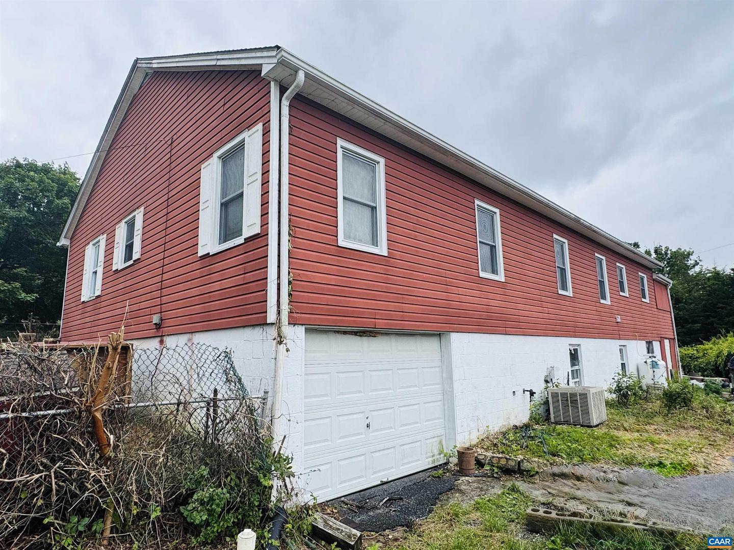 1820 SPRINGHILL RD, STAUNTON, Virginia 24401, 4 Bedrooms Bedrooms, ,3 BathroomsBathrooms,Residential,For sale,1820 SPRINGHILL RD,665103 MLS # 665103