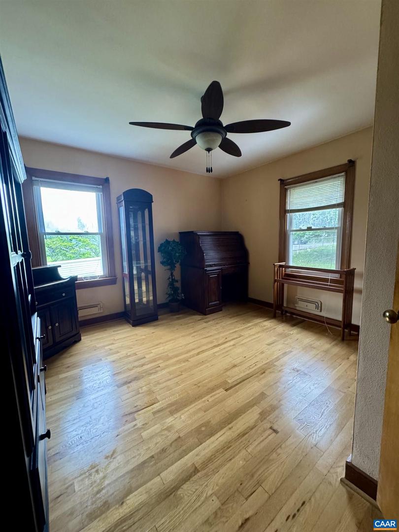 1820 SPRINGHILL RD, STAUNTON, Virginia 24401, 4 Bedrooms Bedrooms, ,3 BathroomsBathrooms,Residential,For sale,1820 SPRINGHILL RD,665103 MLS # 665103