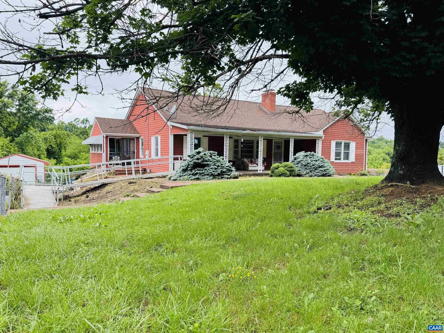 1820 SPRINGHILL RD, STAUNTON, Virginia 24401, 4 Bedrooms Bedrooms, ,3 BathroomsBathrooms,Residential,For sale,1820 SPRINGHILL RD,665103 MLS # 665103