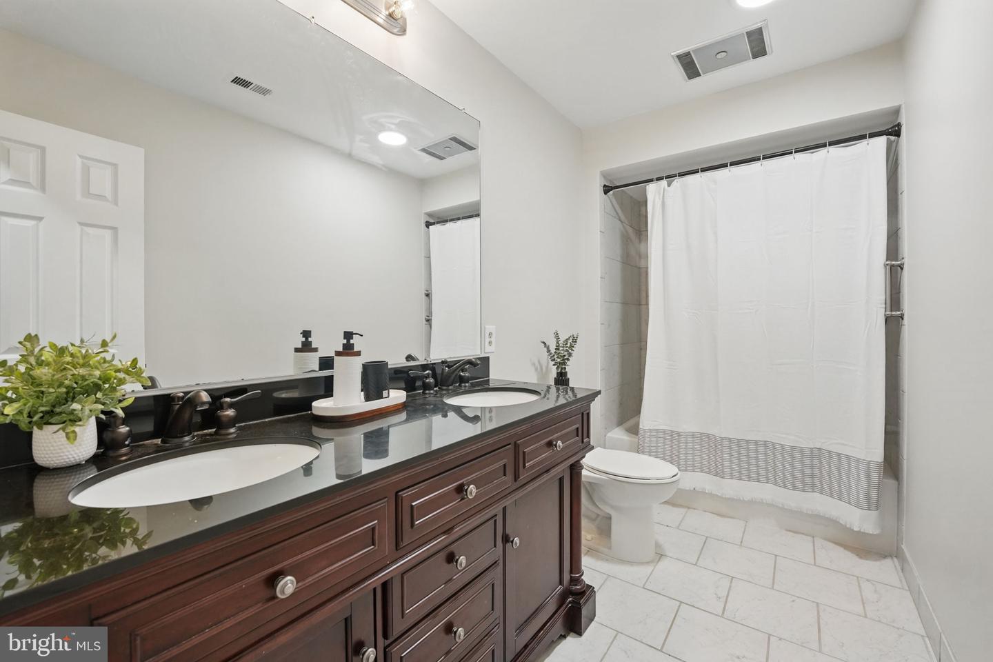 2624 BLACK FIR CT, RESTON, Virginia 20191, 4 Bedrooms Bedrooms, ,4 BathroomsBathrooms,Residential,For sale,2624 BLACK FIR CT,VAFX2244140 MLS # VAFX2244140
