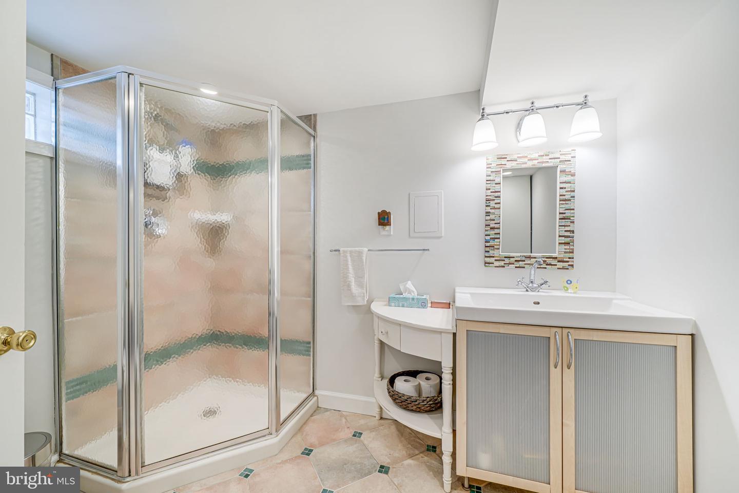 3100 RODMAN ST NW, WASHINGTON, District Of Columbia 20008, 3 Bedrooms Bedrooms, ,3 BathroomsBathrooms,Residential,For sale,3100 RODMAN ST NW,DCDC2203168 MLS # DCDC2203168