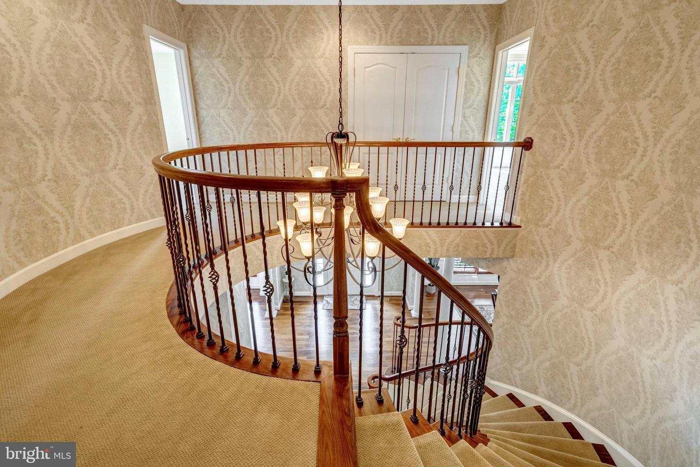 13796 NECKLACE CT, CHANTILLY, Virginia 20151, 6 Bedrooms Bedrooms, ,6 BathroomsBathrooms,Residential,For sale,13796 NECKLACE CT,VAFX2244154 MLS # VAFX2244154