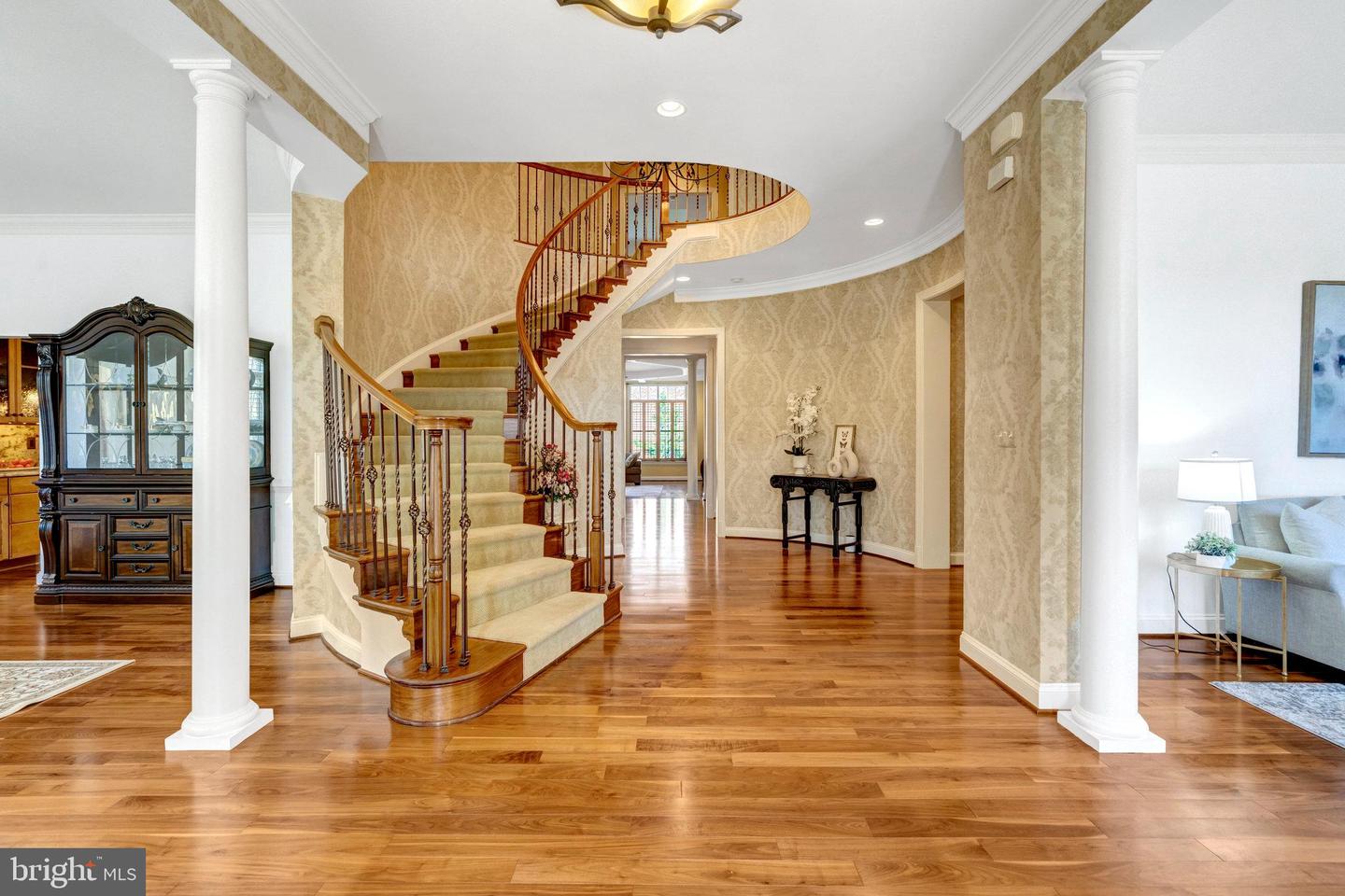 13796 NECKLACE CT, CHANTILLY, Virginia 20151, 6 Bedrooms Bedrooms, ,6 BathroomsBathrooms,Residential,For sale,13796 NECKLACE CT,VAFX2244154 MLS # VAFX2244154