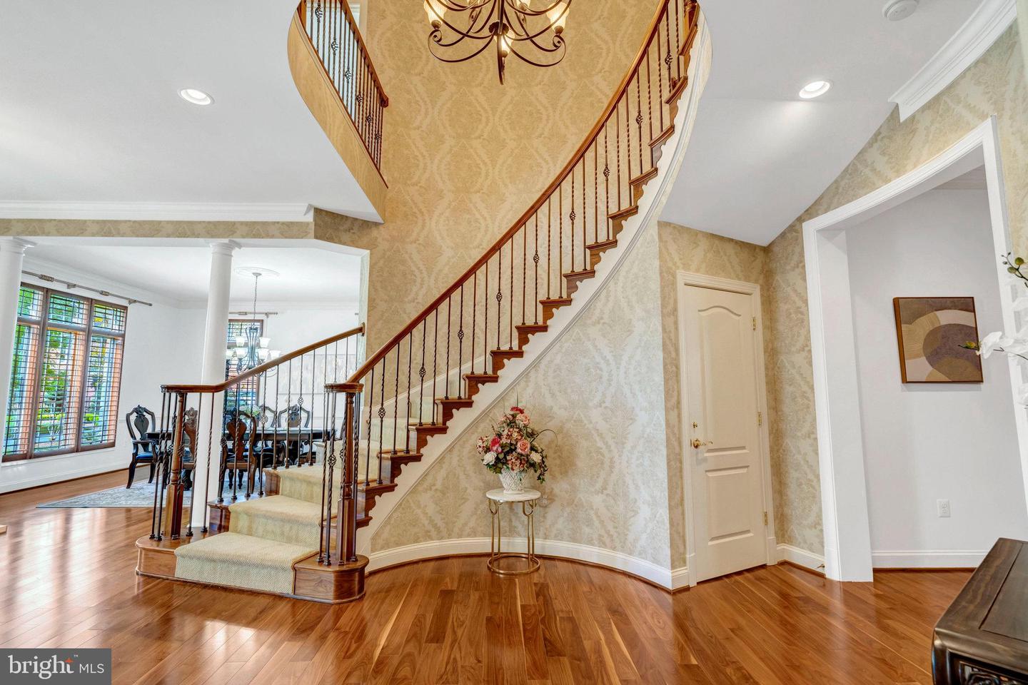 13796 NECKLACE CT, CHANTILLY, Virginia 20151, 6 Bedrooms Bedrooms, ,6 BathroomsBathrooms,Residential,For sale,13796 NECKLACE CT,VAFX2244154 MLS # VAFX2244154