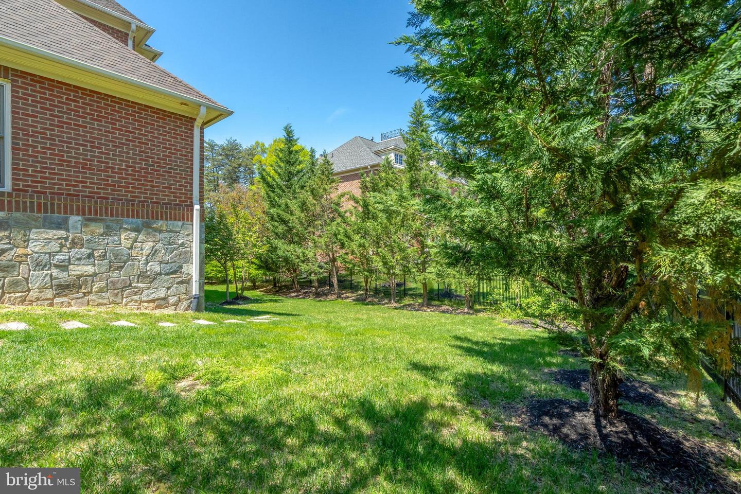 13796 NECKLACE CT, CHANTILLY, Virginia 20151, 6 Bedrooms Bedrooms, ,6 BathroomsBathrooms,Residential,For sale,13796 NECKLACE CT,VAFX2244154 MLS # VAFX2244154