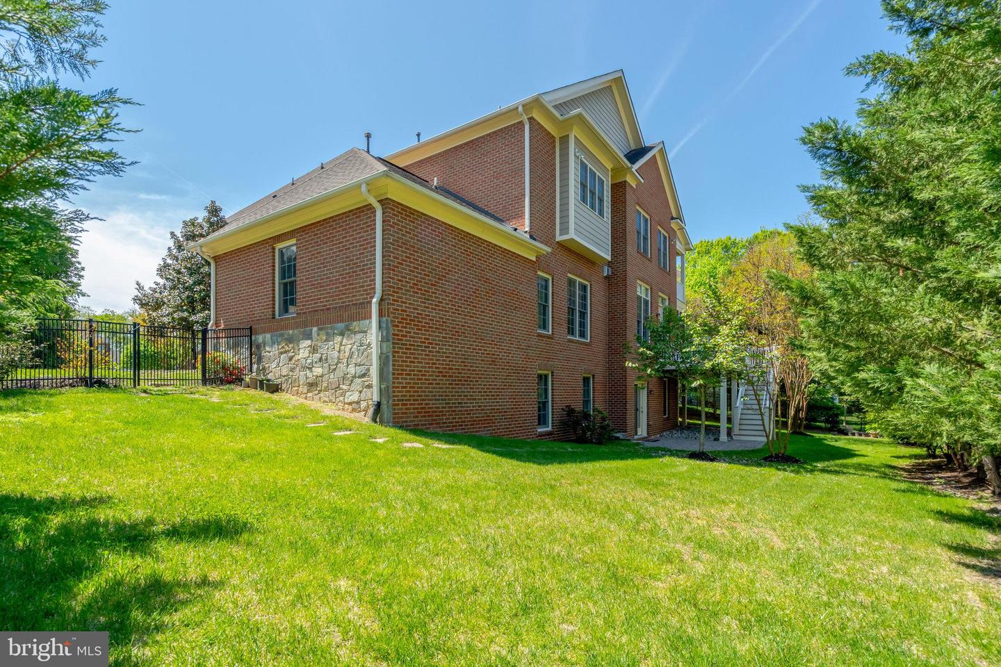 13796 NECKLACE CT, CHANTILLY, Virginia 20151, 6 Bedrooms Bedrooms, ,6 BathroomsBathrooms,Residential,For sale,13796 NECKLACE CT,VAFX2244154 MLS # VAFX2244154