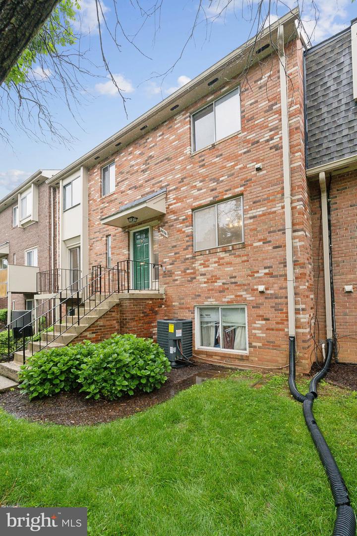 4536 CONWELL DR, ANNANDALE, Virginia 22003, 3 Bedrooms Bedrooms, ,2 BathroomsBathrooms,Residential,For sale,4536 CONWELL DR,VAFX2244162 MLS # VAFX2244162