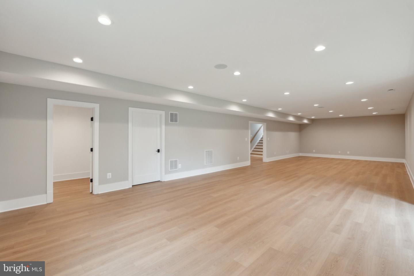 1609 WOODMOOR LN, MCLEAN, Virginia 22101, 7 Bedrooms Bedrooms, ,7 BathroomsBathrooms,Residential,For sale,1609 WOODMOOR LN,VAFX2244198 MLS # VAFX2244198